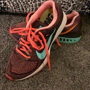 Colorful Nike Zoom Structure 18